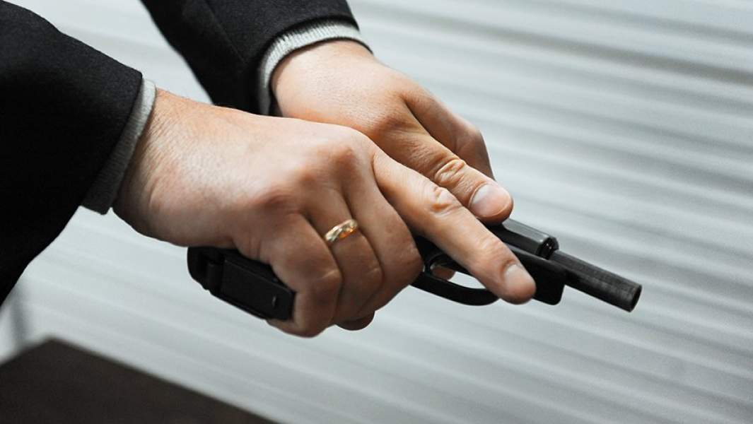 Табельное оружие сотрудник полиции