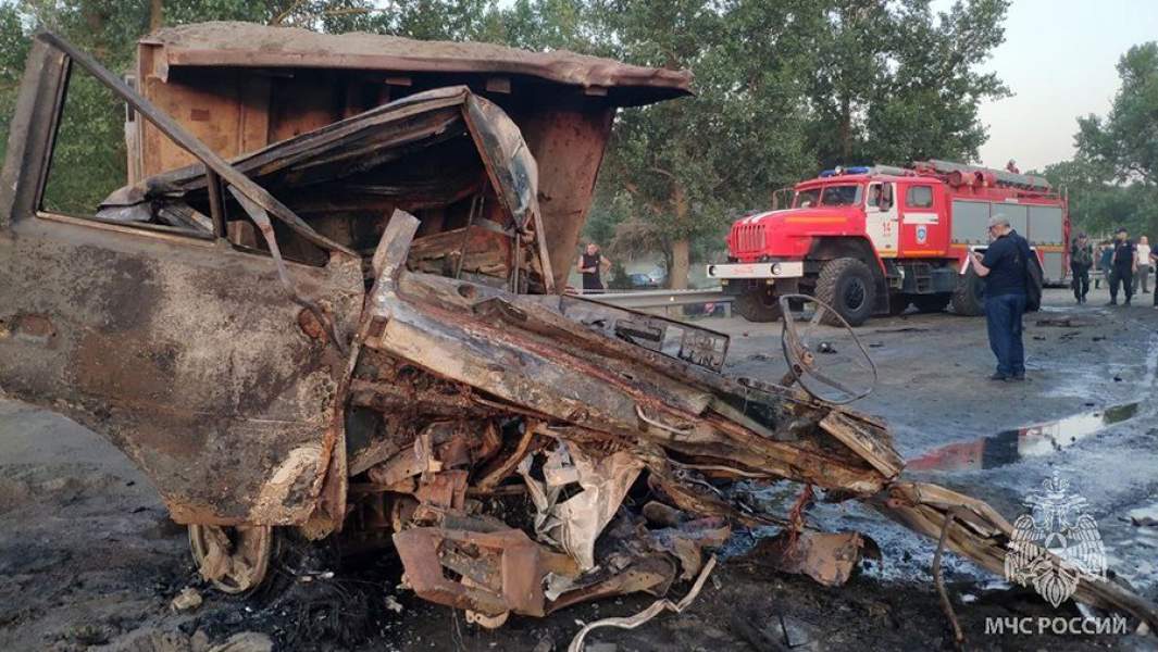 Последствия ДТП в районе Кизляра, Дагестан