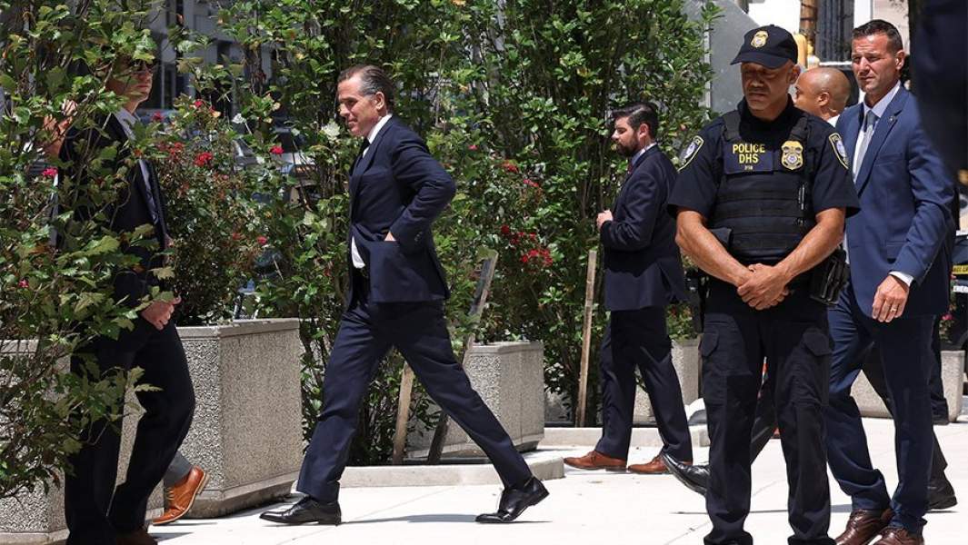 Хантер Байден покидает федеральный суд