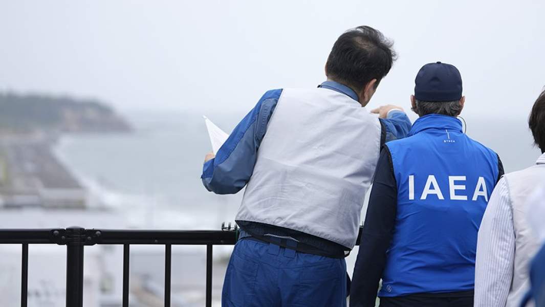 Делегация МАГАТЭ на территории АЭС «Фукусима»