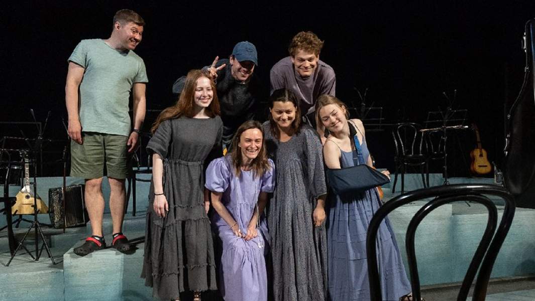 Актеры театра «Сатирикон» во время репетиции спектакля «Четыре тирана» по пьесе Карло Гольдони