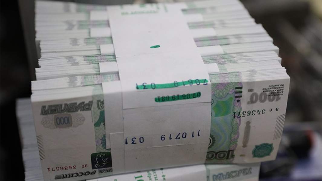 По мере «карьерного роста», закладчик получает часть денег на руки, а часть направляется на увеличение суммы залога