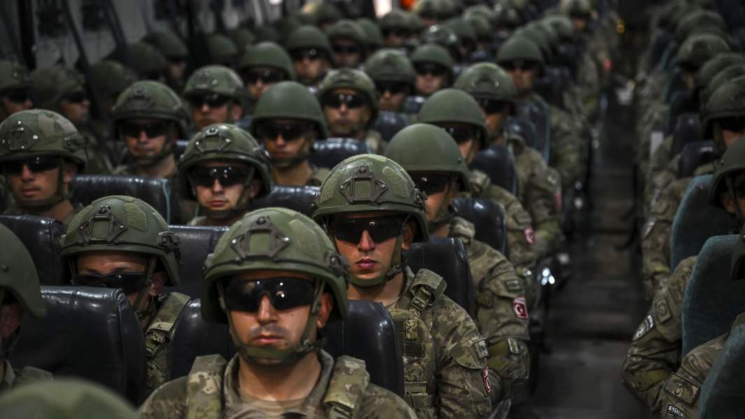 солдаты нато