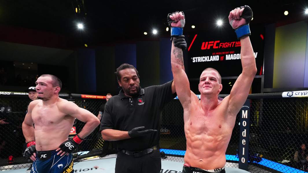 Грант Доусон после победы над Дамиром Исмагуловым