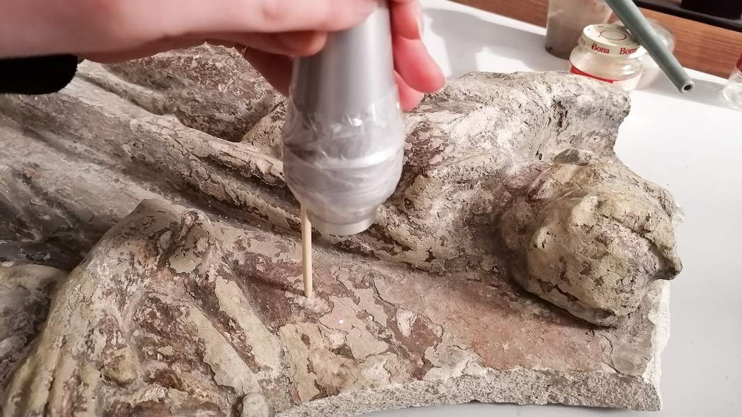 барельеф