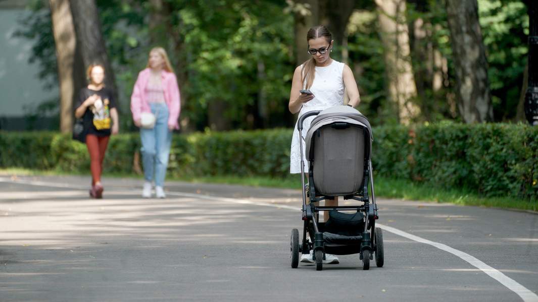 Ребенок, мама, прогулка