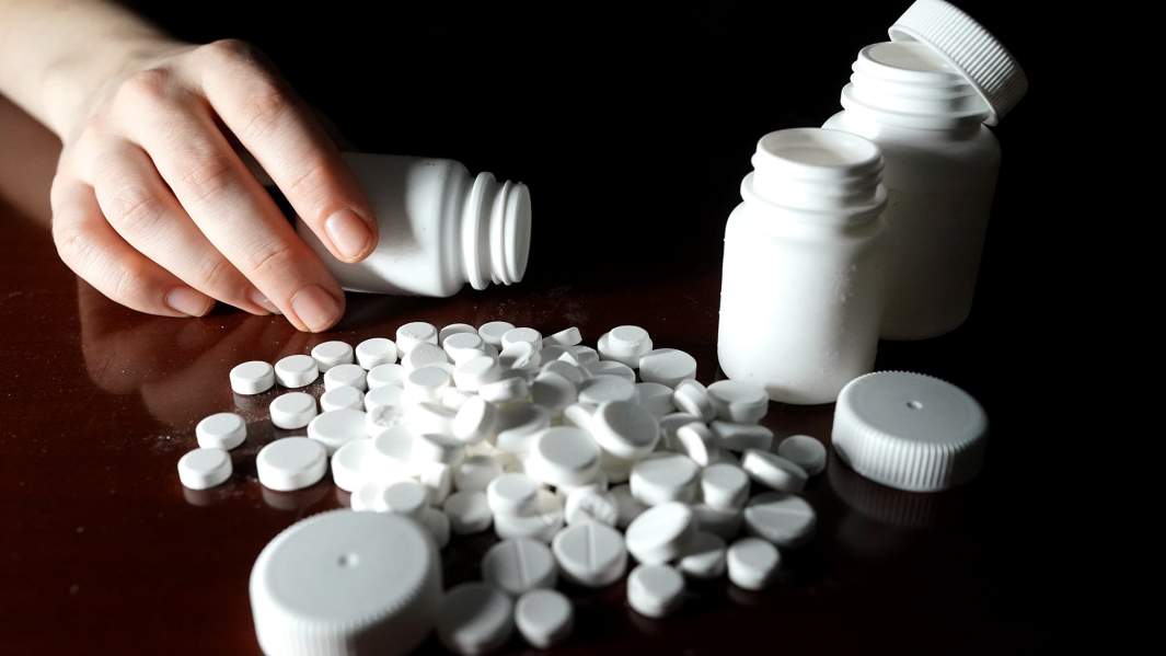 таблетки баночка