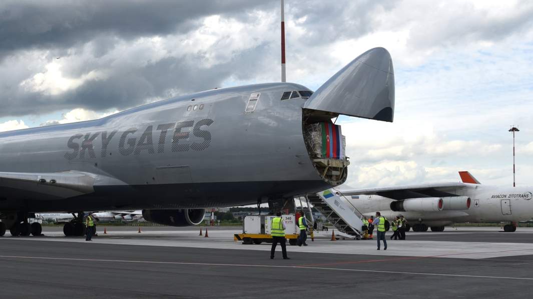 Самолет Boing 747 Sky Gates Airlines