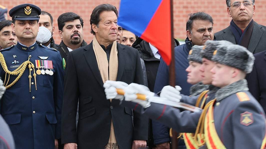 Бывший премьер-министр Пакистана Имран Хан у Могилы Неизвестного Солдата в Москве