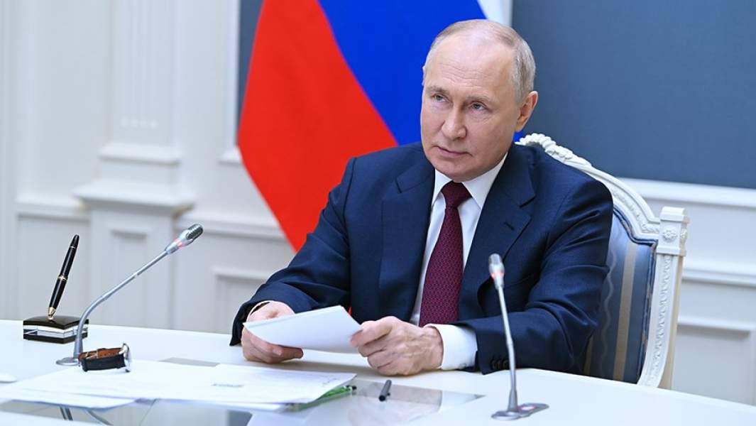 Президент РФ Владимир Путин принимает в режиме видеоконференции участие в заседании Совета глав государств – членов Шанхайской организации сотрудничества