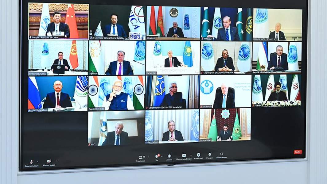 Участники заседания Совета глав государств – членов Шанхайской организации сотрудничества в режиме видеоконференции с участием президента РФ Владимира Путина