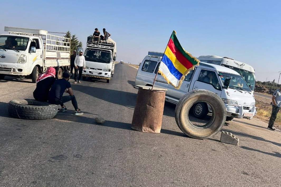 Пикет демонстрантов на въезде в Сувейду