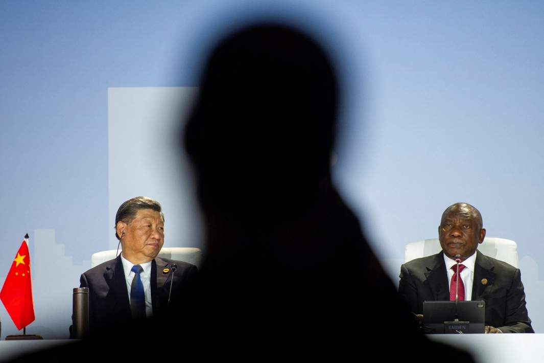 Председатель КНР Си Цзиньпин и президент Южной Африки Сирил Рамафоса