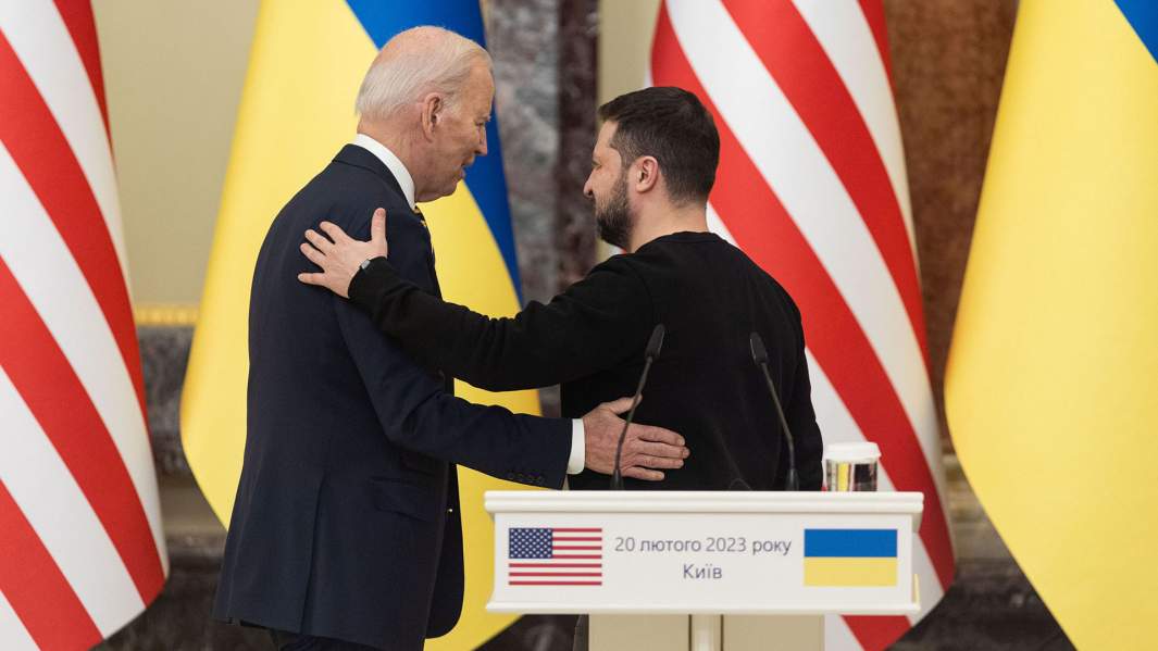 Президент США Джо Байден и Президент Украины Владимир Зеленский в Мариинском дворце, Киев
