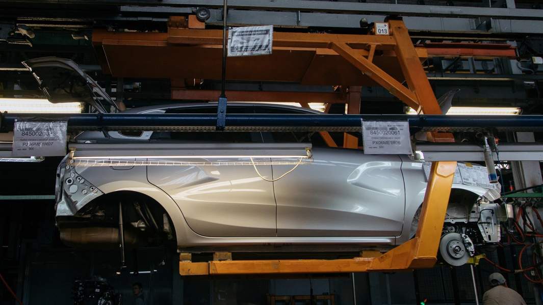 Сборка новых автомобилей