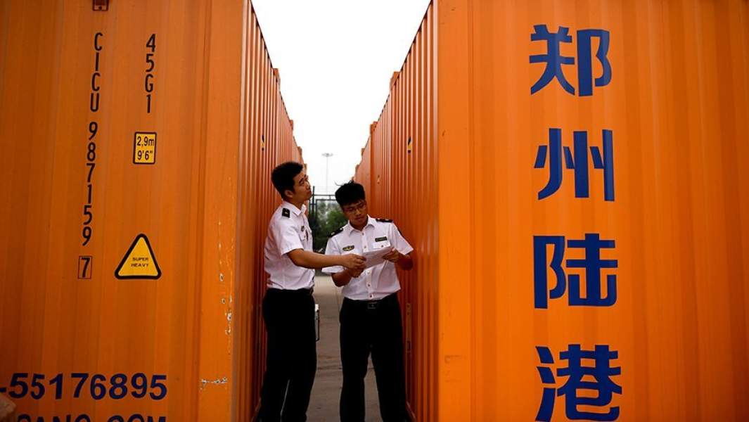 Железнодорожный контейнерный терминал в китайском Чжэнчжоу