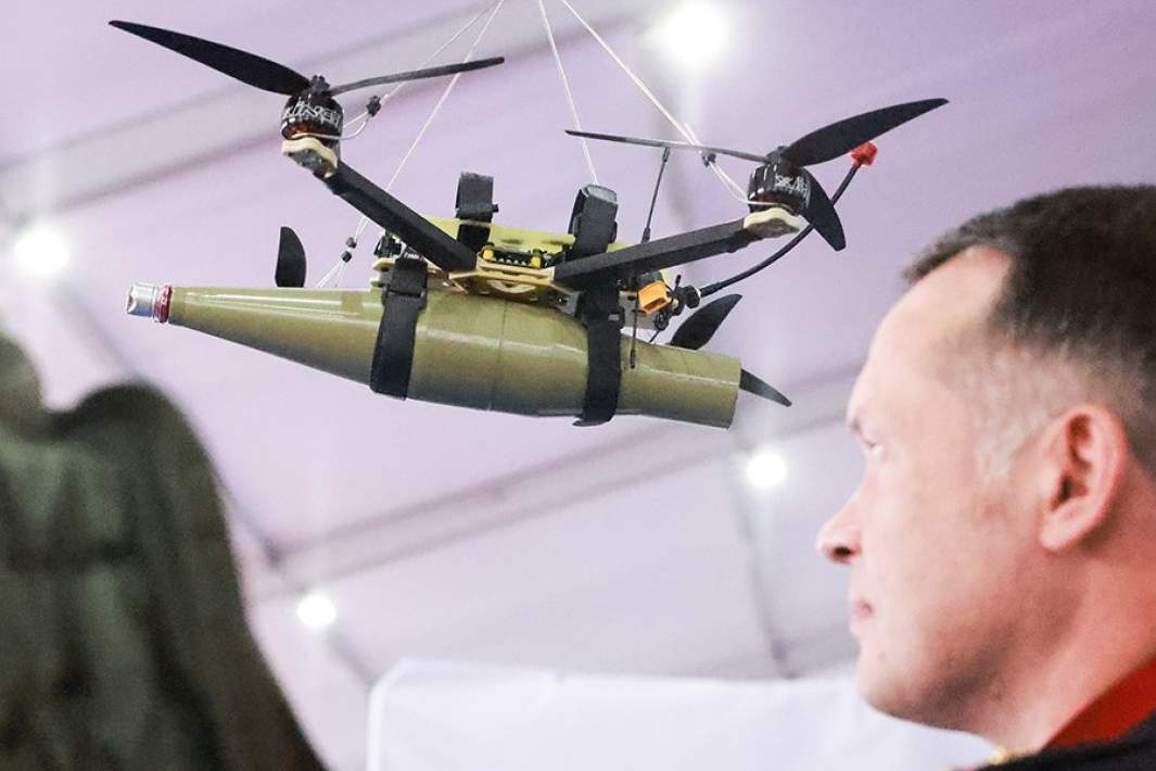 FPV-дрон на Международном военно-техническом форуме «Армия-2023» в конгрессно-выставочном центре «Патриот»