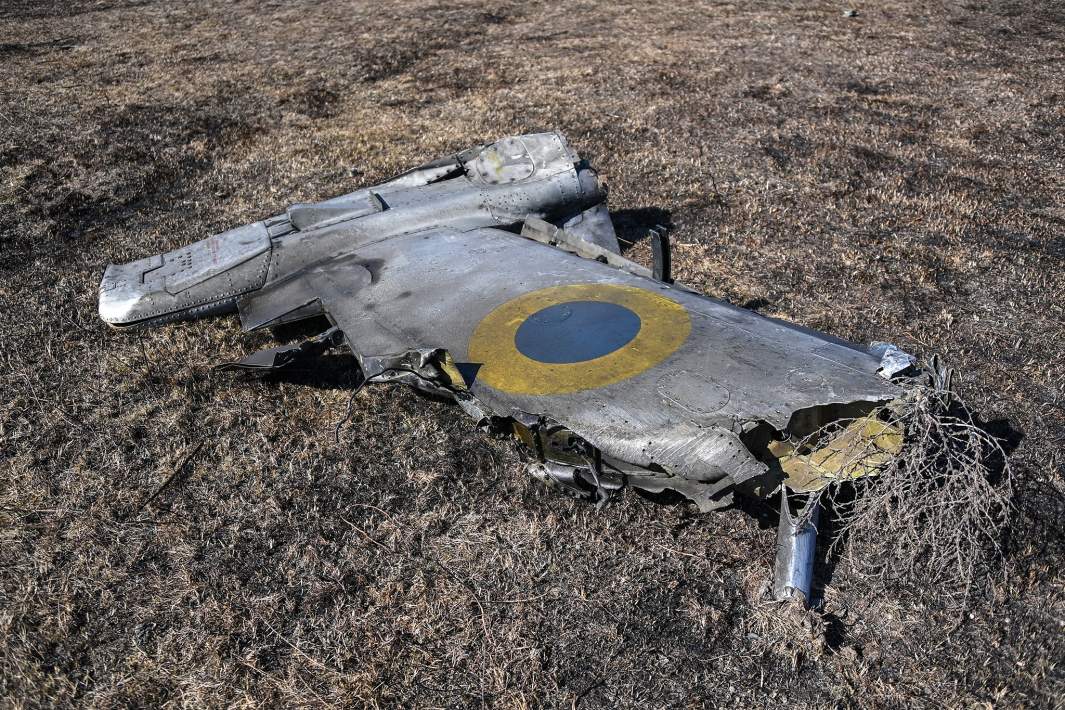 Обломок сбитого украинского штурмовика Су-25