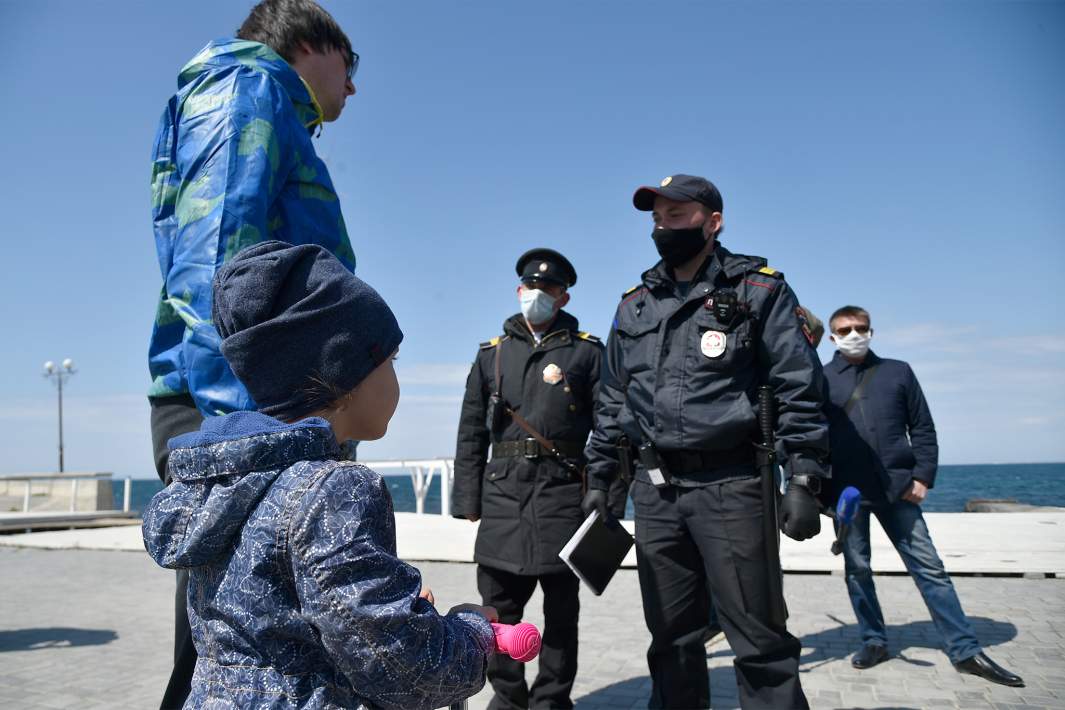 Ребенка с отцом остановила полиция