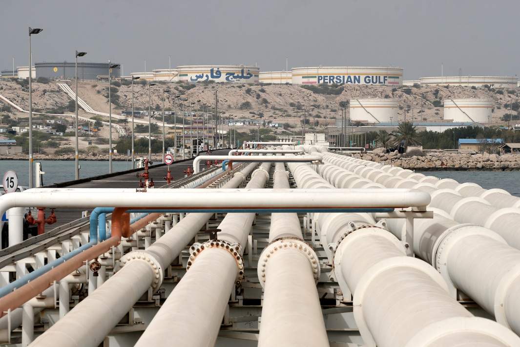 Иранский нефтеналивной терминал Харг на побережье Персидского залива