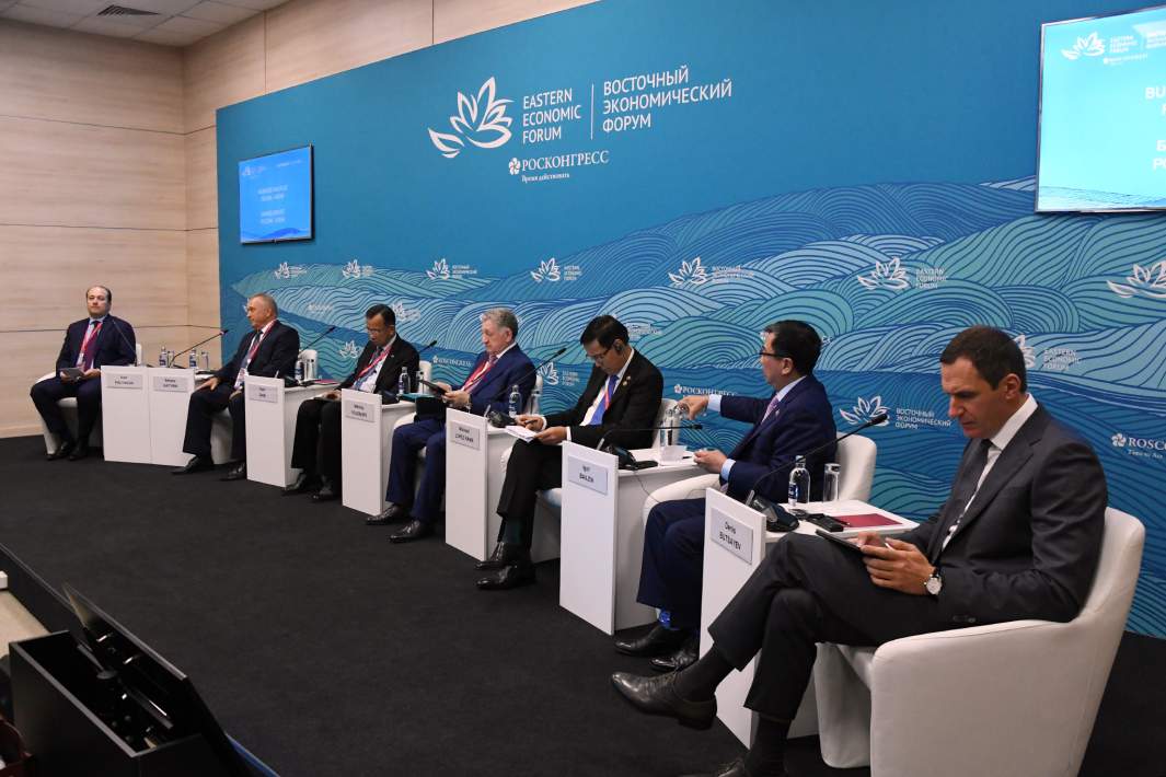 Бизнес-диалог «Россия-АСЕАН» на ВЭФ-2023