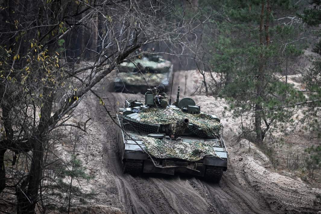 Танки Т-80 ВС РФ в зоне спецоперации