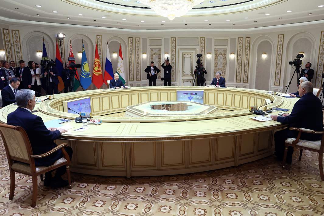 Владимир Путин на заседании Совета коллективной безопасности Организации Договора о коллективной безопасности в Минске