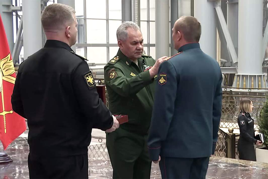 Вручение Сергеем Шойгу высших государственных наград военнослужащим, проявившим мужество и героизм в зоне проведения СВО
