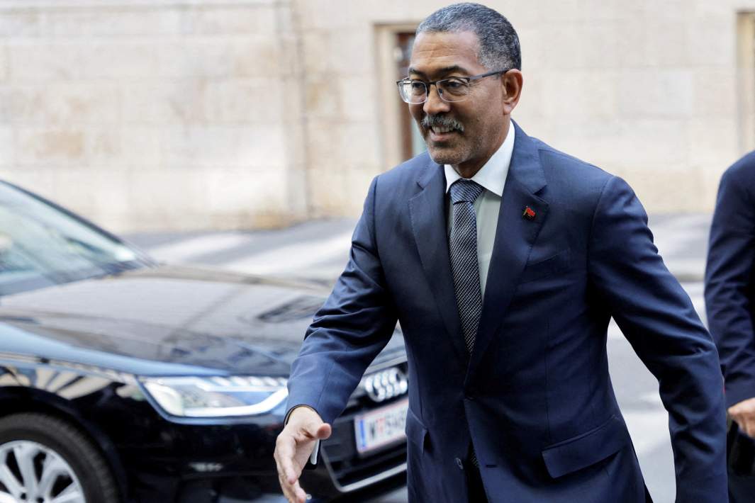 Министр природных ресурсов Анголы Диамантино Азеведо