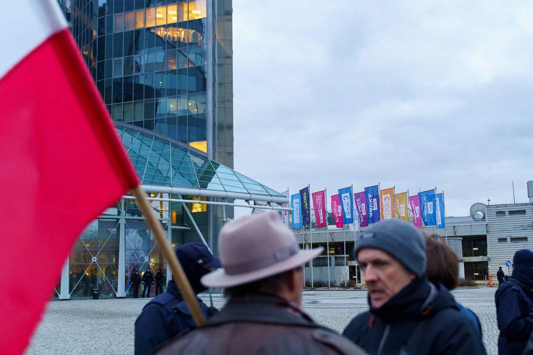 Акция у штаб-квартиры государственного вещателя Польши TVP в Варшаве