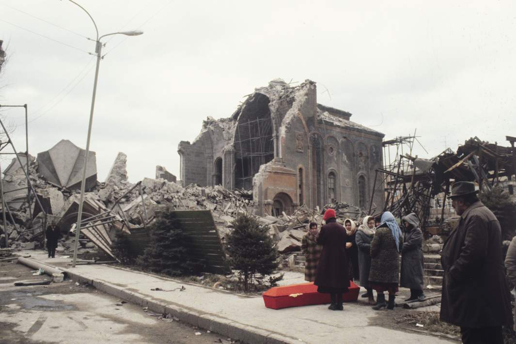 Последствия землетрясения в Ленинакане