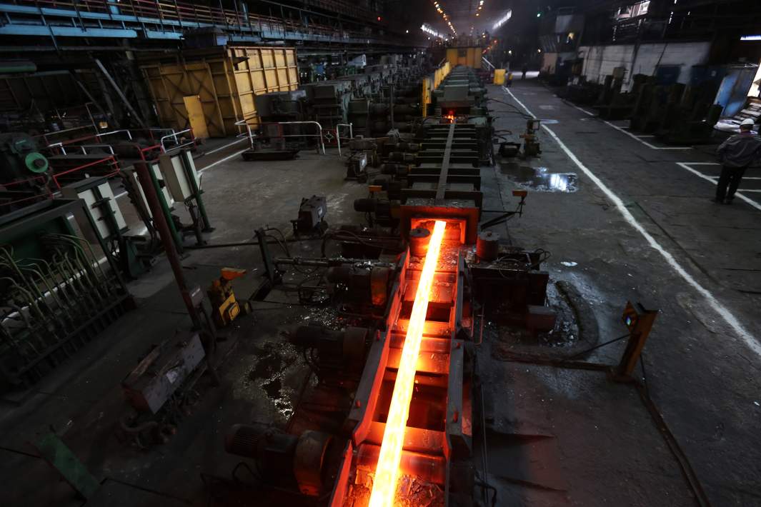 Цех производства профиля металлического на металлургическом заводе (ММЗ) в Макеевке