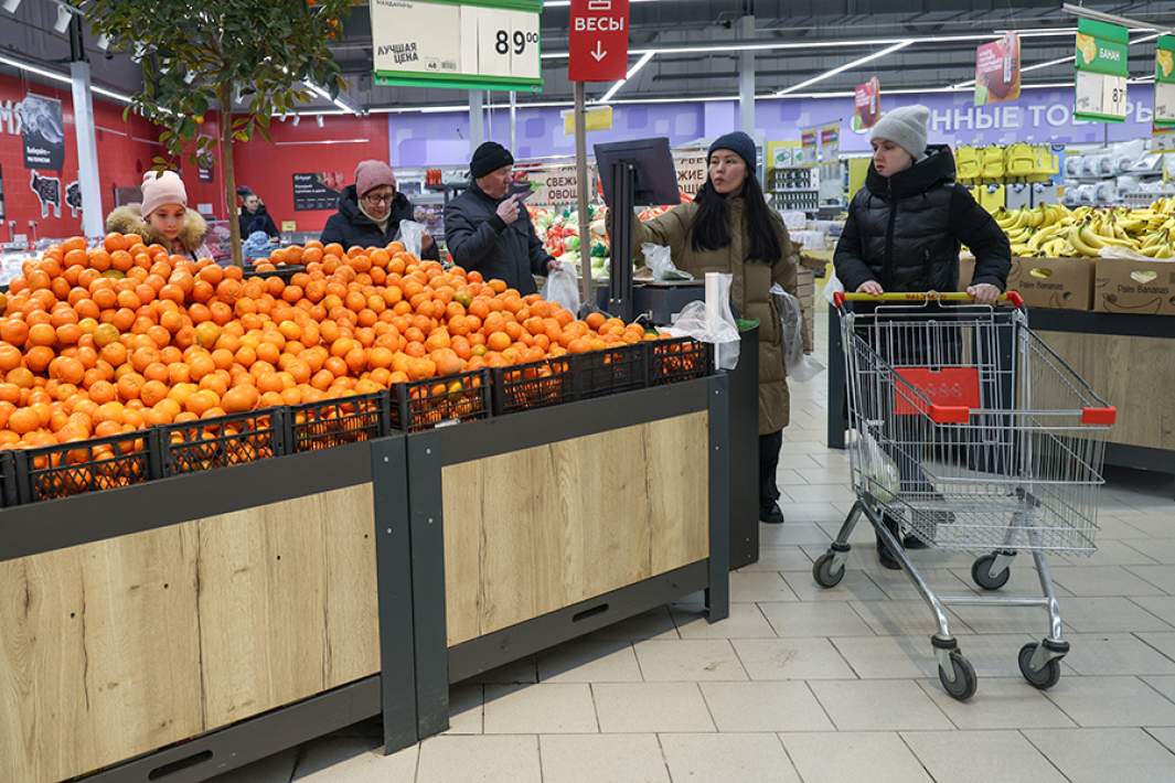 Продажа мандаринов в магазине