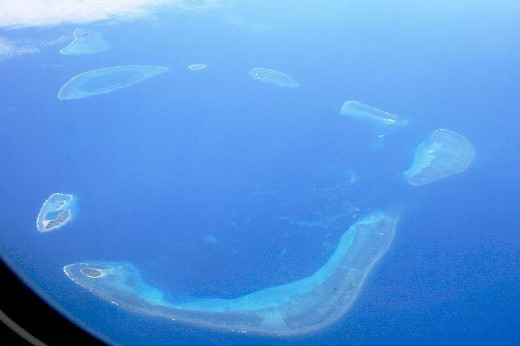Вид на Парасельские острова из иллюминатора самолета