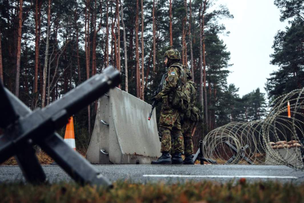 Блок-пост эстонской на армии на границе с Россией