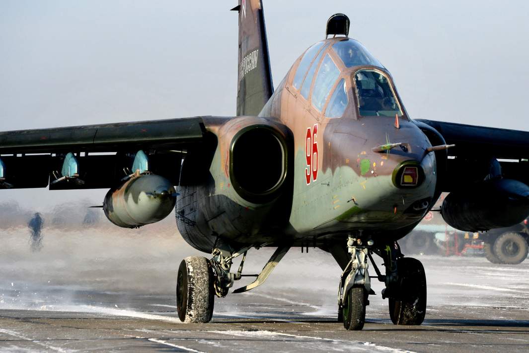 Штурмовик Су-25