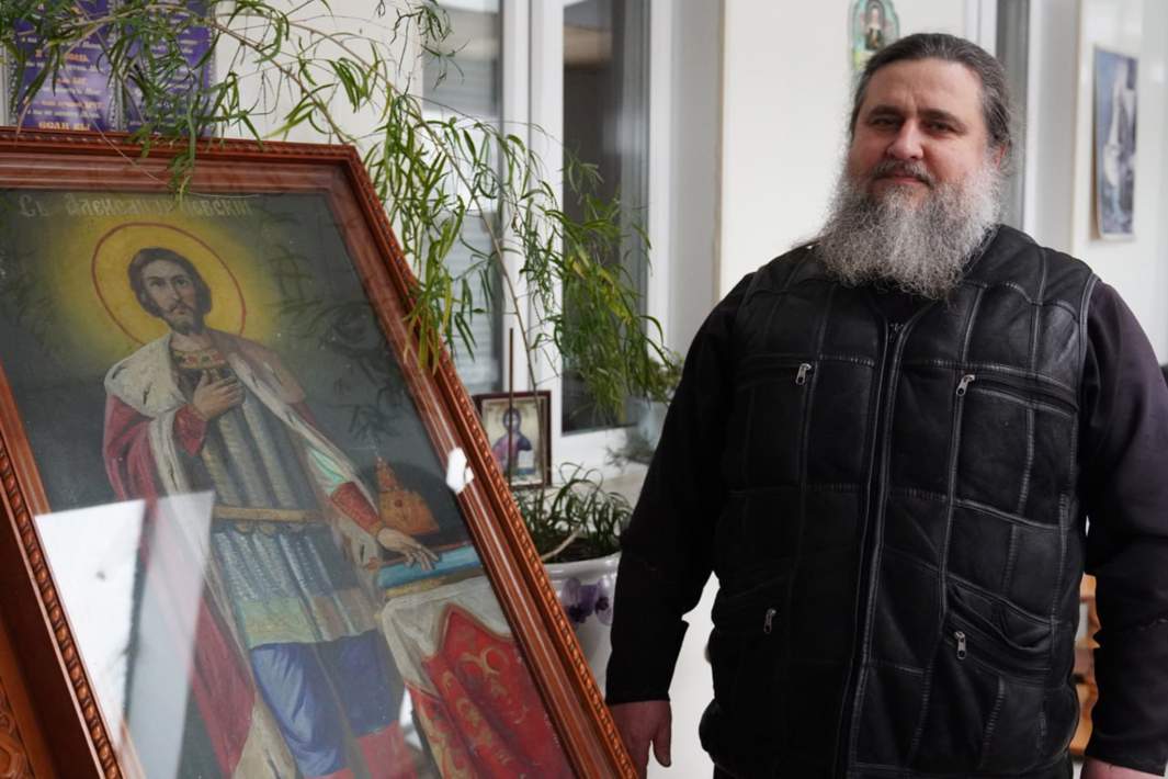 Отец Владимир — настоятель храма в одной из самых горячих точек в ДНР