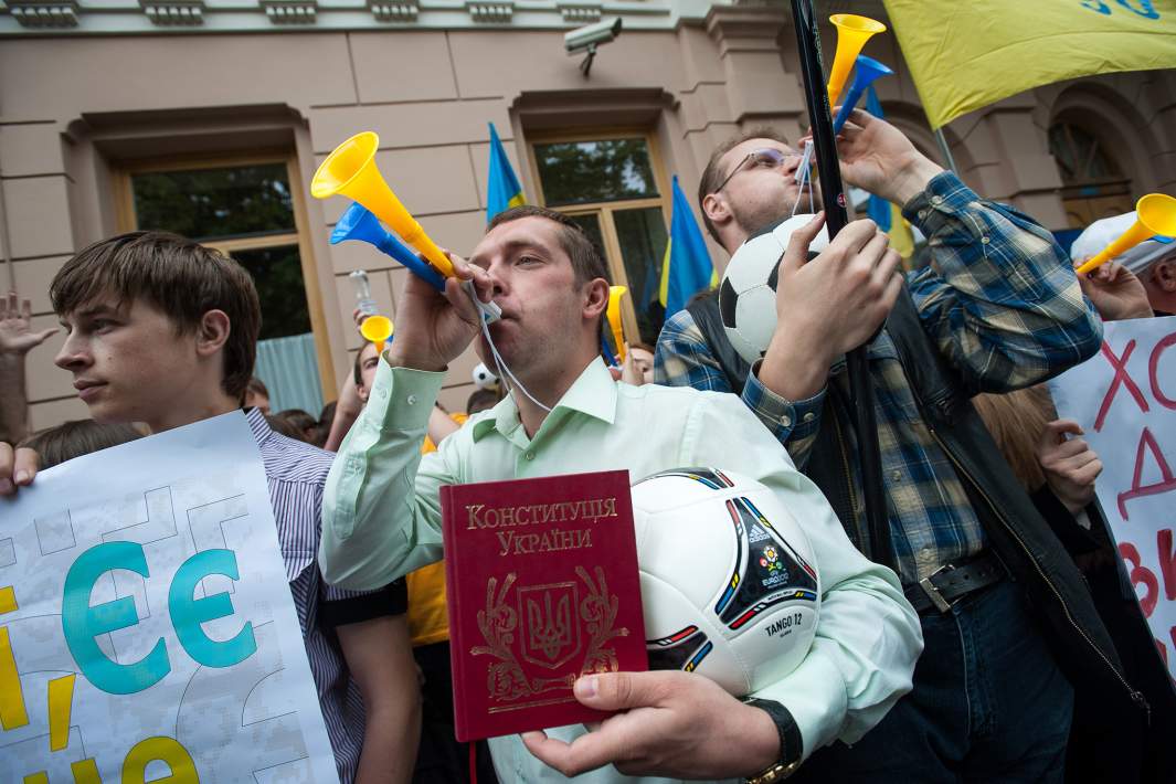 Украинские активисты в Киеве, 2012 год