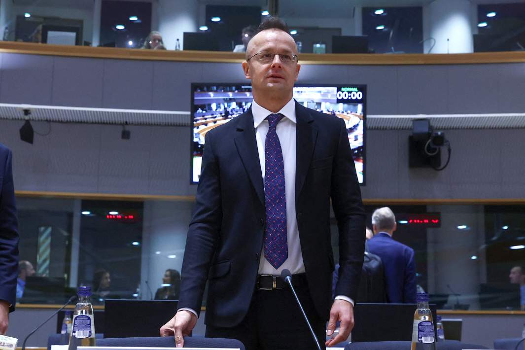 Министр иностранных дел Венгрии Петер Сийярто на заседании Совета министров иностранных дел Европейского Союза в Брюсселе
