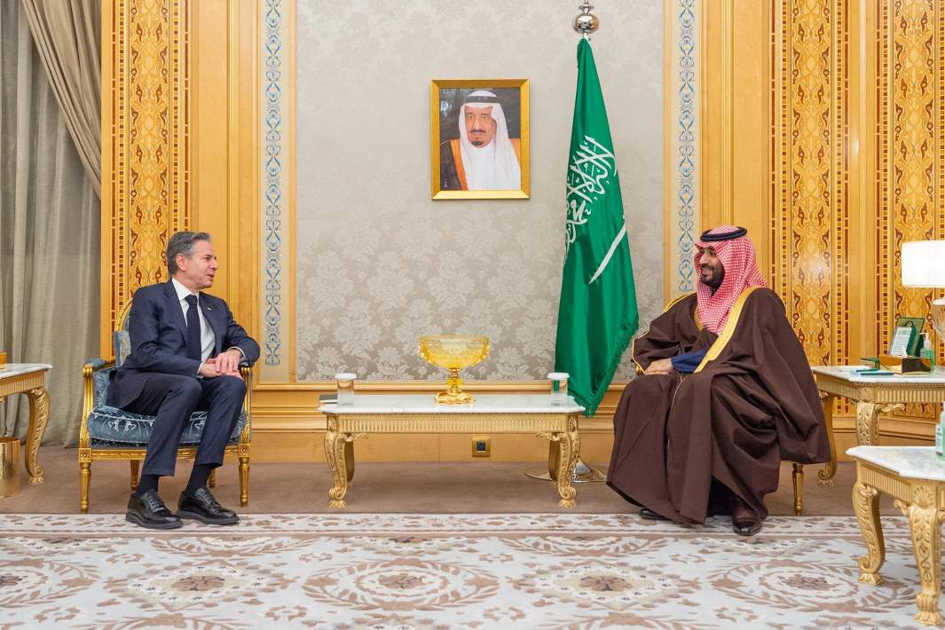 Госсекретарь США Энтони Блинкен во время встречи с наследным принцем Саудовской Аравии Мухаммедом бин Салманом
