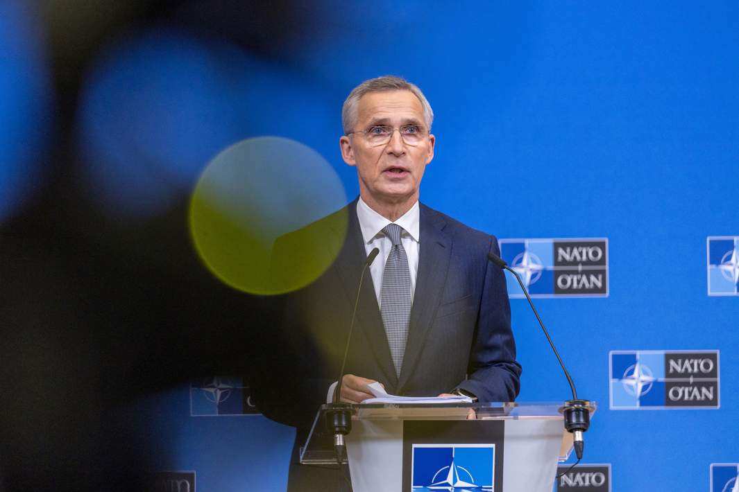Генеральный секретарь Йенс Столтенберг проводит заключительную пресс-конференцию в штаб-квартире НАТО в последний день встреч министров обороны 15 февраля 2024 года в Брюсселе, Бельгия. 