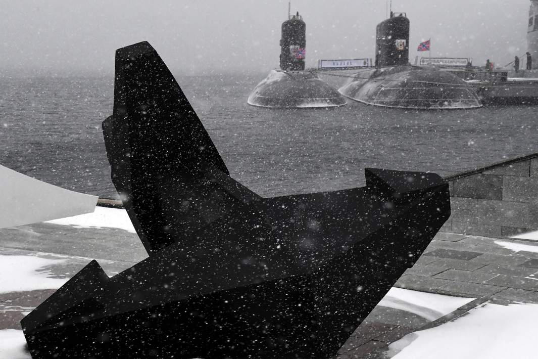 Подводные лодки проекта 636.3 «Петропавловск-Камчатский» и «Волхов», прибывшие в составе отряда кораблей Тихоокеанского флота на главную базу ТОФ во Владивостоке. 2021 год