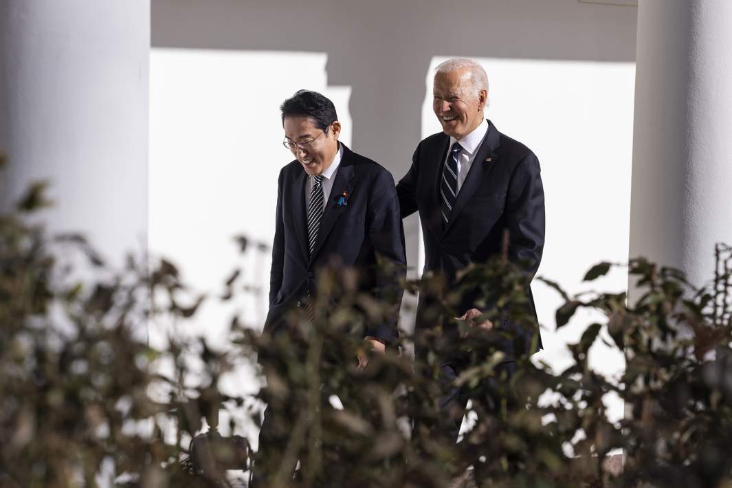 Президент США Джо Байден и премьер-министр Японии Фумио Кисида