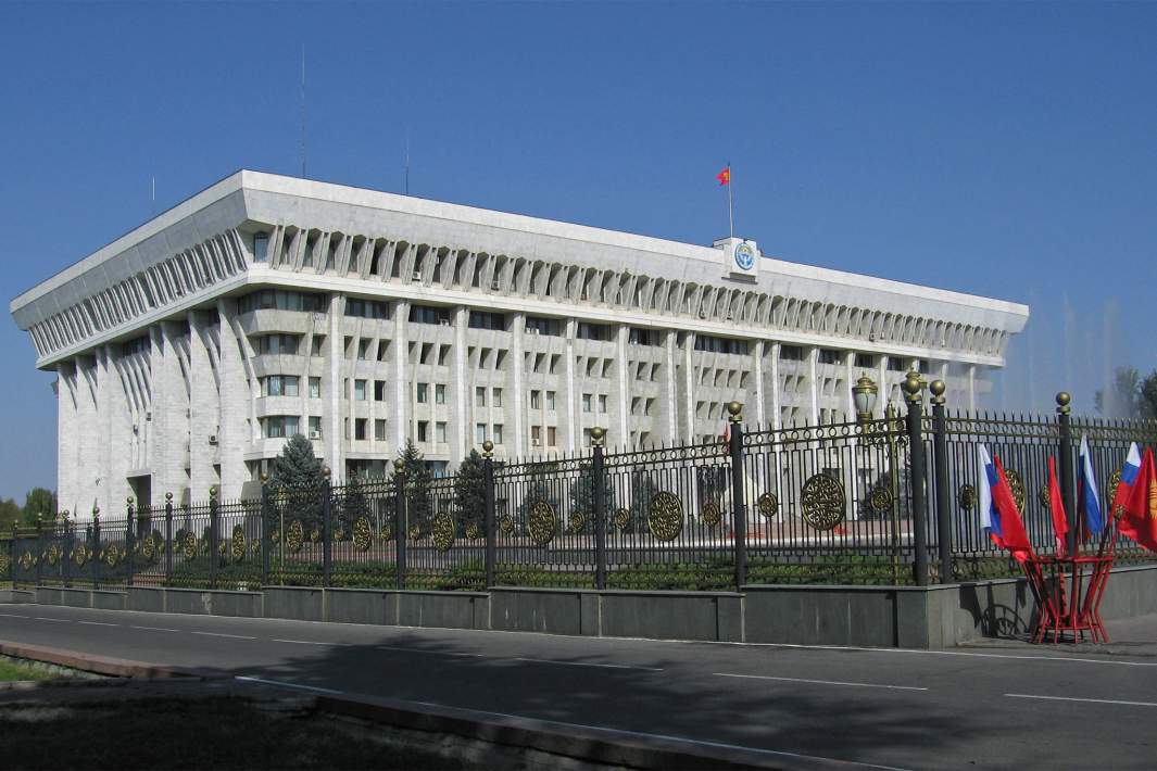 Дом правительства Киргизии в Бишкеке