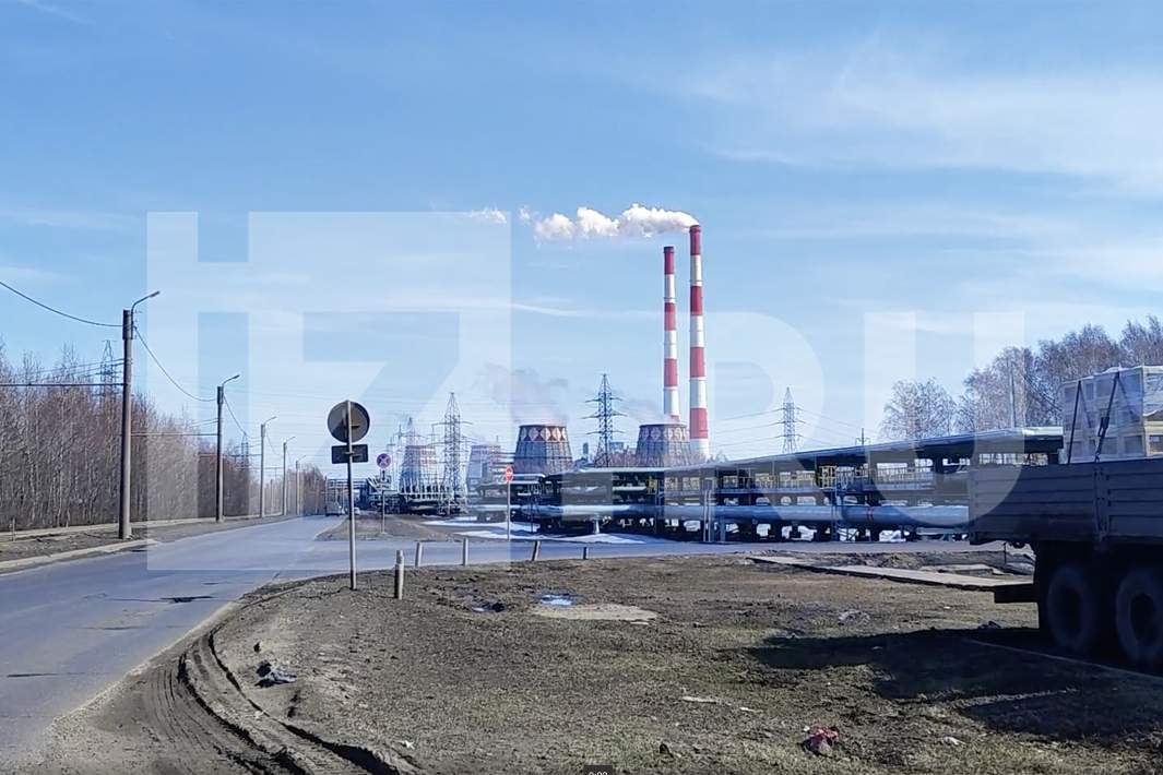 Вид на нефтеперерабатывающий завод «Танеко» в Нижнекамске