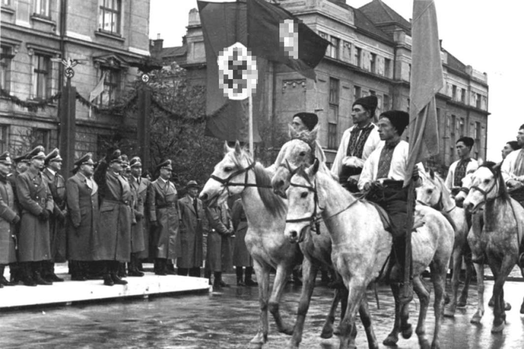 Парад украинских националистов в Станиславе. Октябрь 1941 года