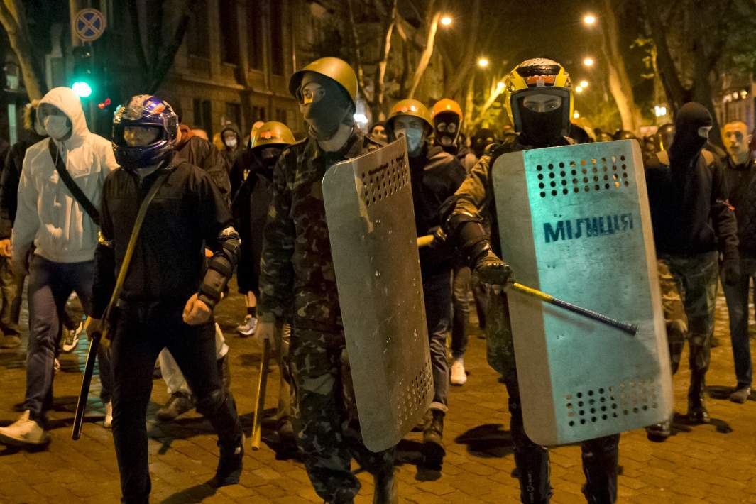 Проукраинские демонстранты 