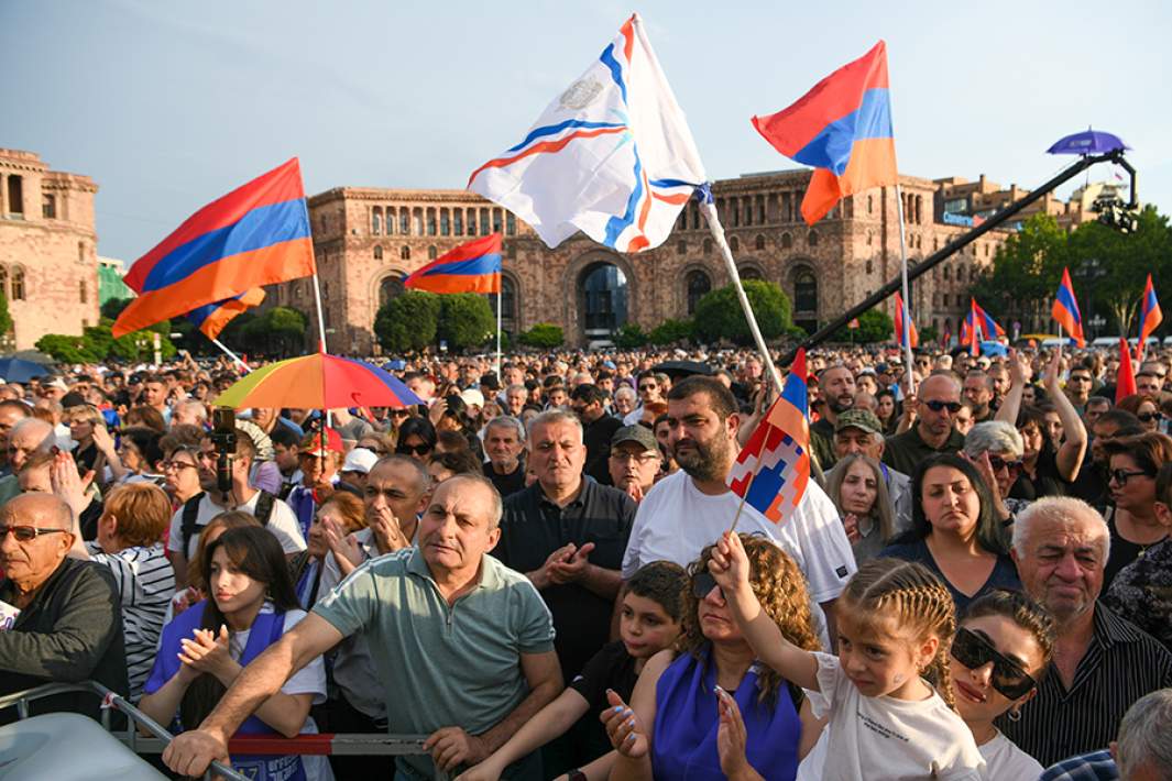 протесты в армении против павительства 