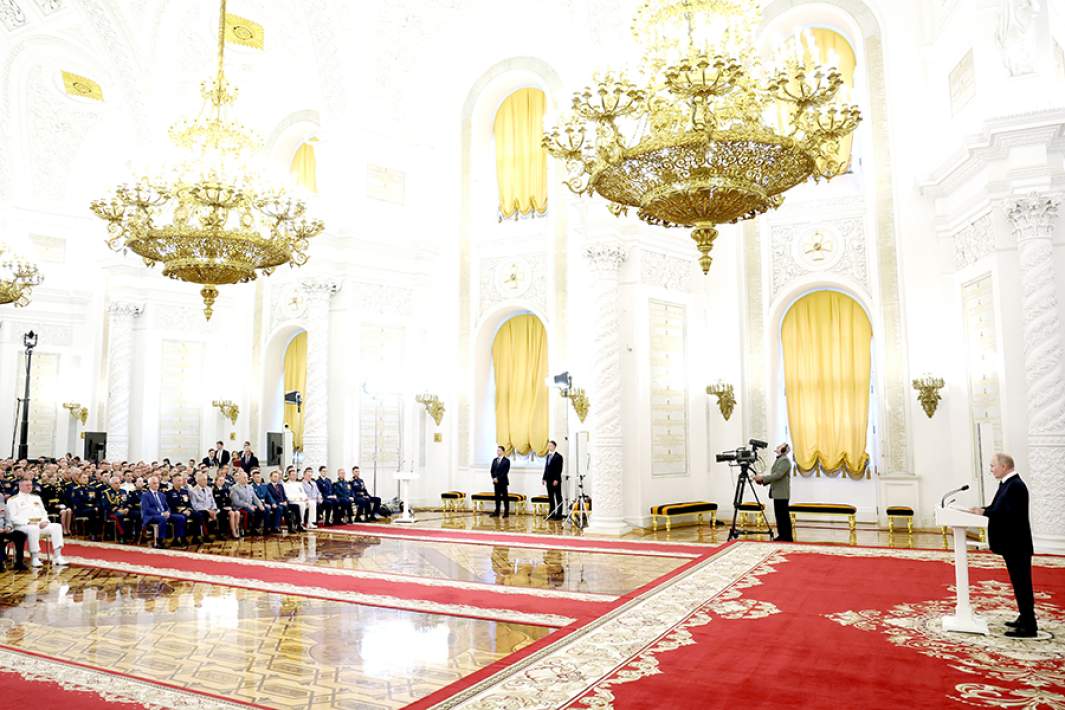 Le président russe Vladimir Poutine lors de la cérémonie de remise des diplômes