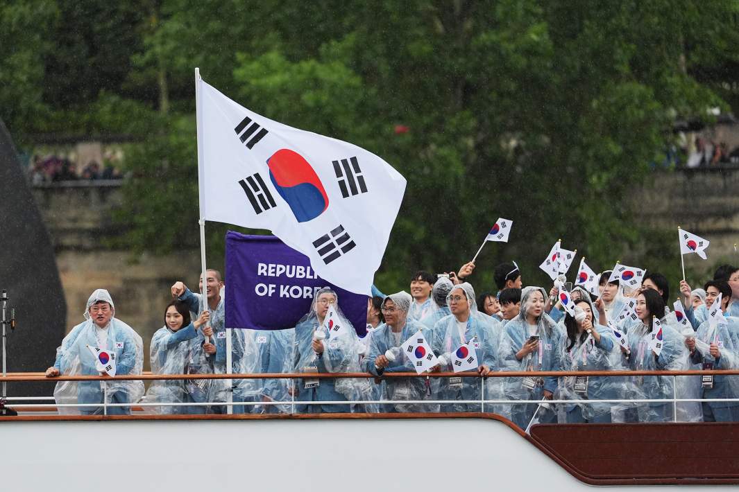 члены южнокорейской делегации